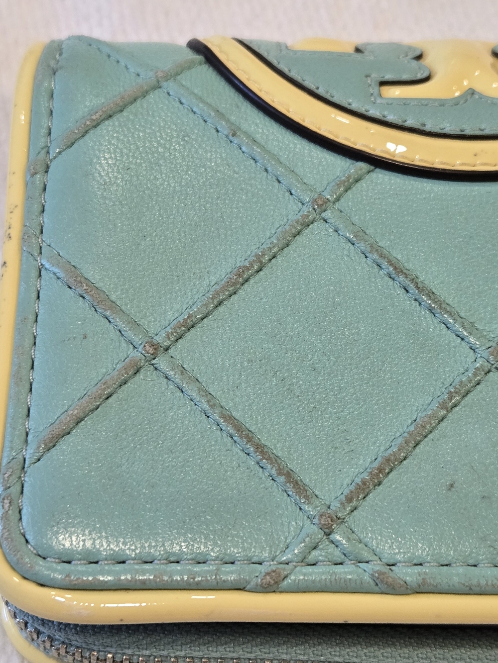 Tory Burch Quilted Aqua Leather Wallet - Picture 15 of 16